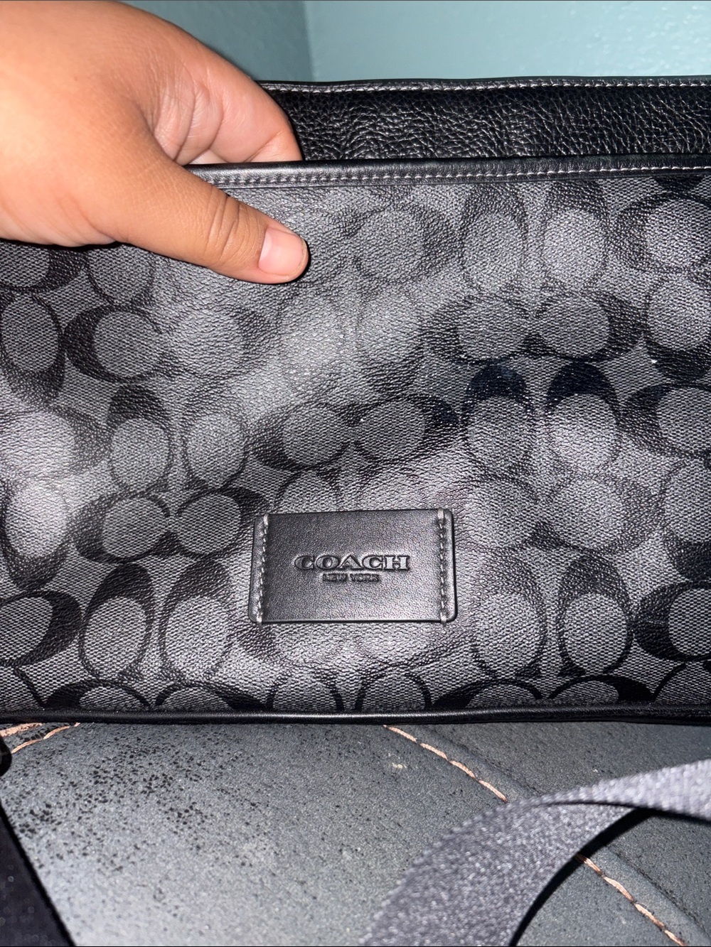 Coach District Crossbody Signature Canvas - Picture 4 of 5